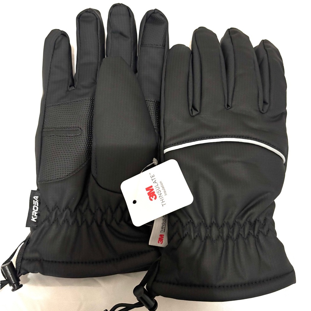 Black Insulated Winter Gloves